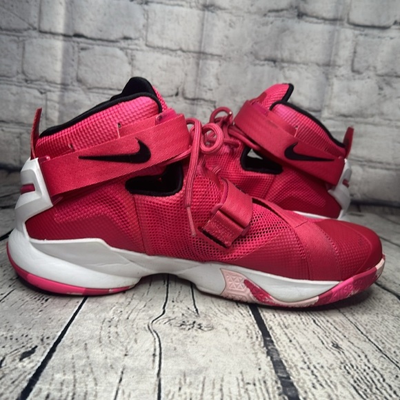 Nike LeBron Zoom Soldier 9 Think Pink Men’s Size 10 1/2 Basketball Sneakers - Picture 5 of 15